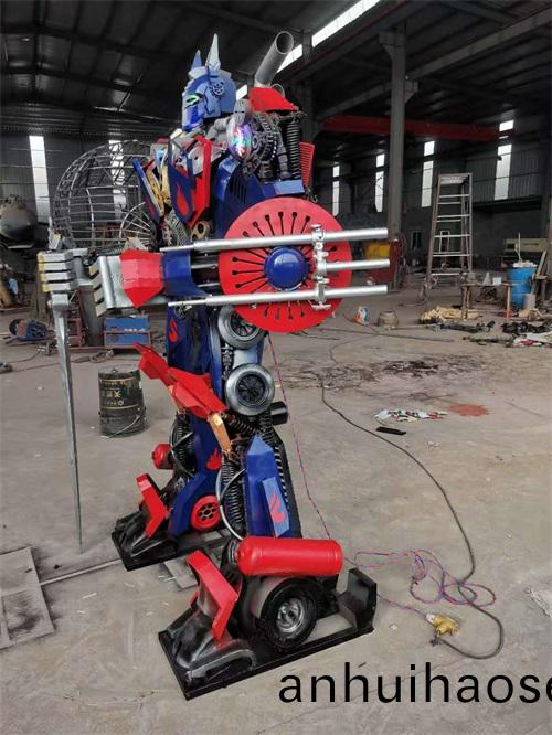 大型機器(qi)人糢型製作(zuo)
