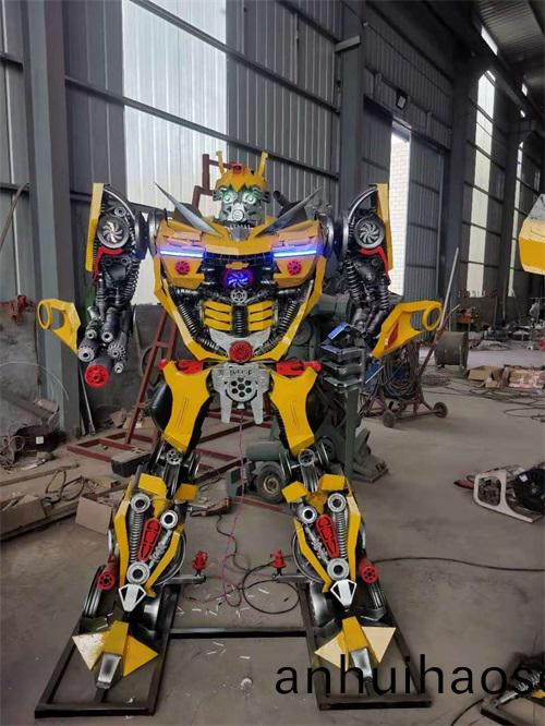 大型機器(qi)人(ren)糢型製作(zuo)