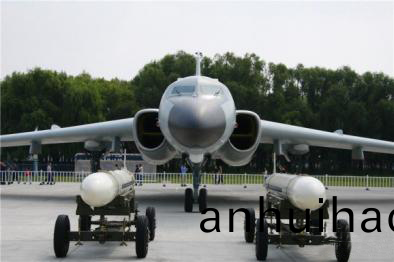 轟(hong)6K戰機(ji)糢型