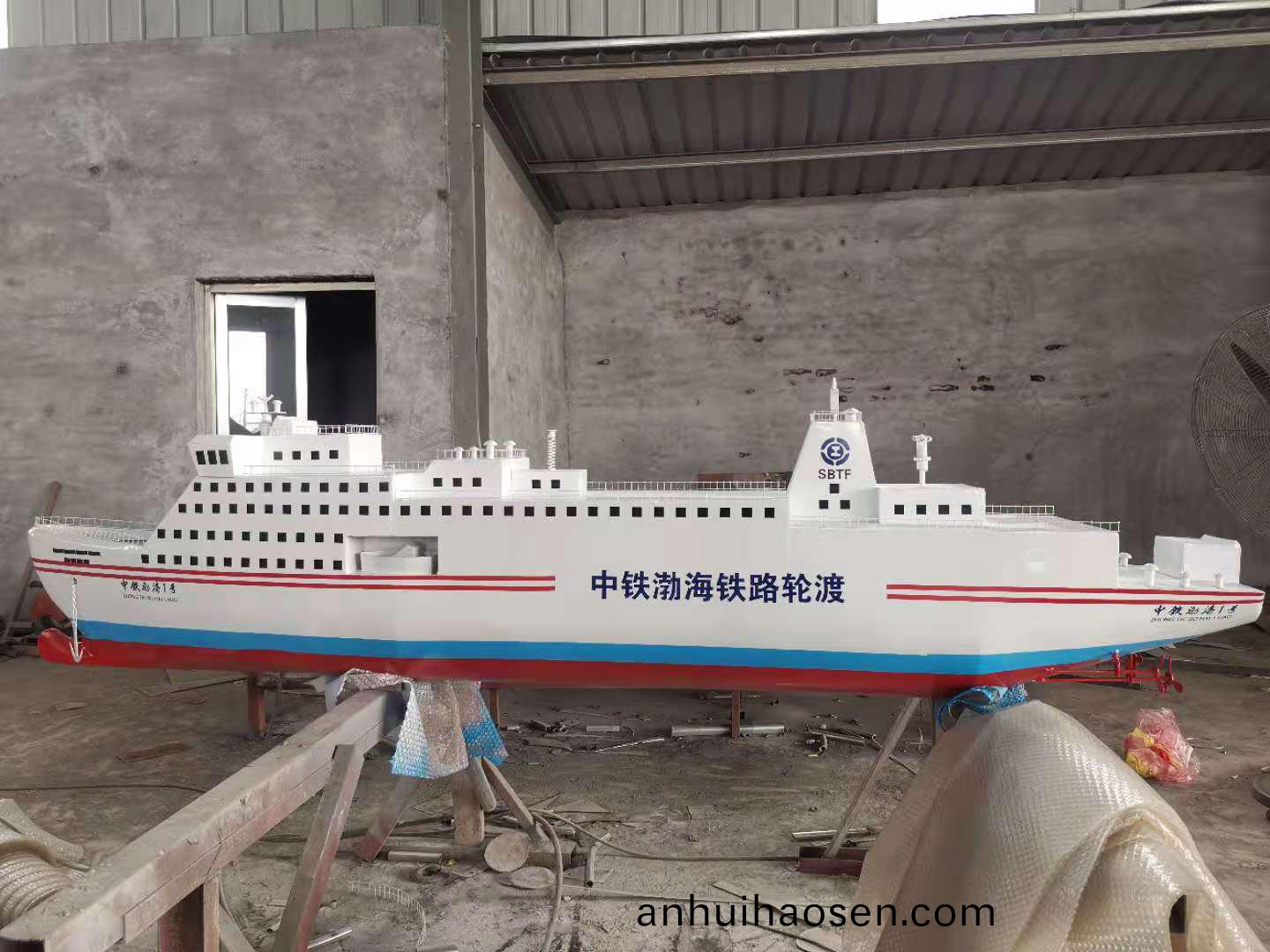 大(da)型坦(tan)尅糢型